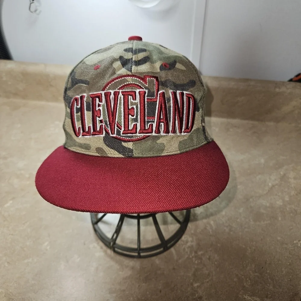 Cleveland Hat Cap Snap Back Mens Camo Red Baseball Flat Bill‎ Streetwear